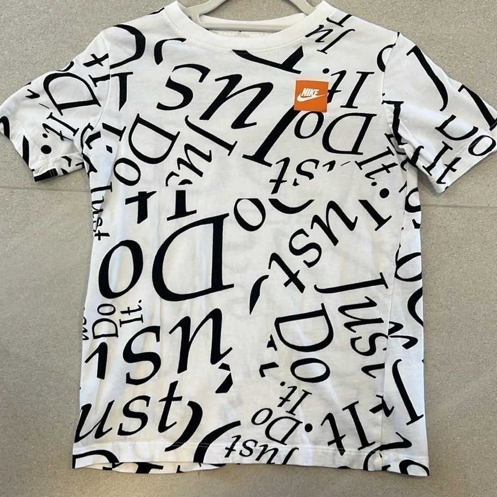 Nike Just Do It Short Sleeve Tee!